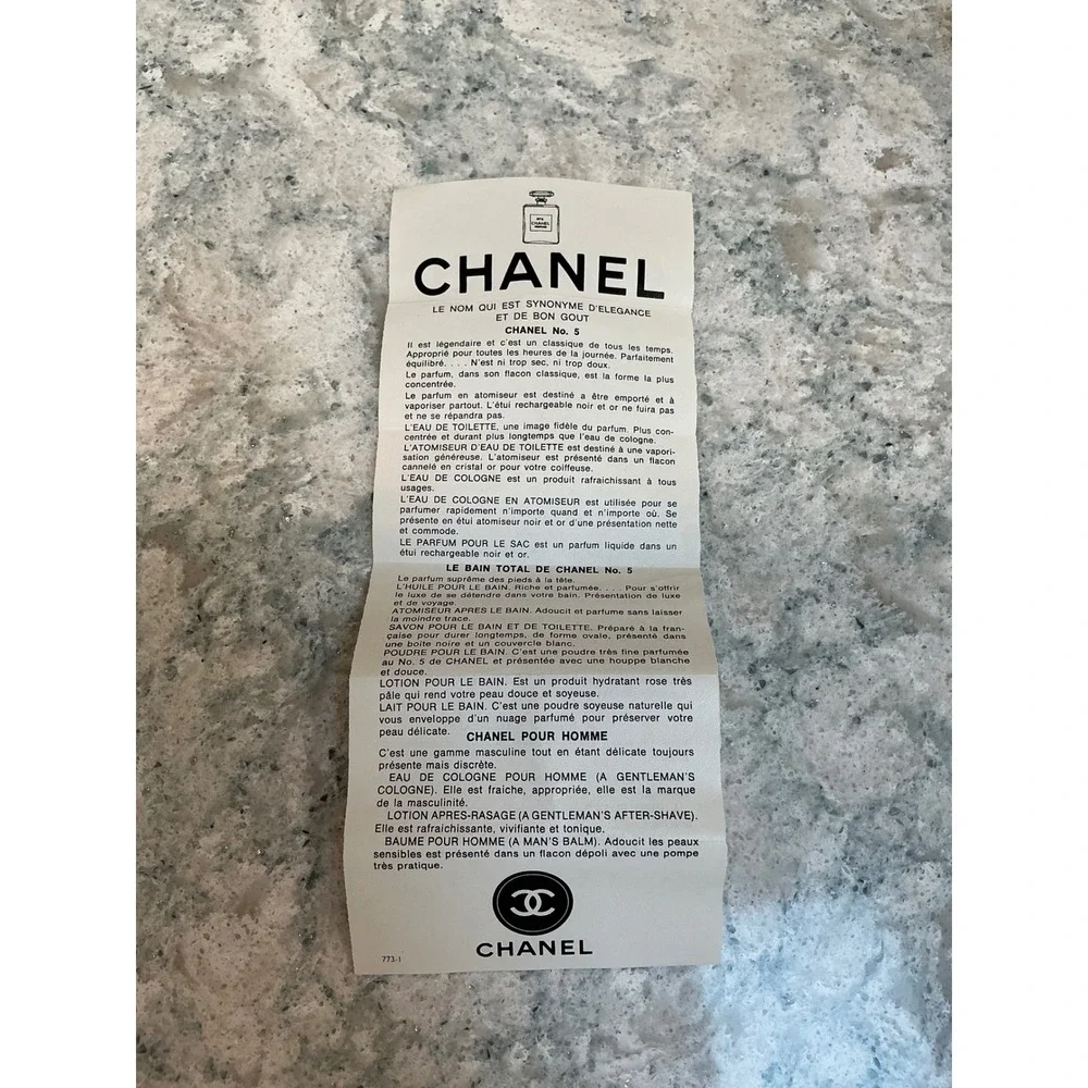 Chanel Spray Perfume No 5 Vintage Black Gold Refillable Atomizer Case with Box
